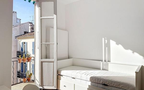 Appartement à vendre    2 pièces • 20,40 m2 Nice