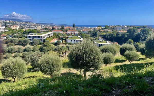 Appartement à vendre    3 pièces • 69 m2 Saint-Laurent-du-Var