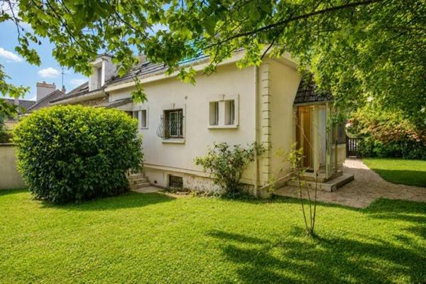 Maison à vendre |                                       Saint-Cyr-l'École |                                        5 pièces  |  130 m²