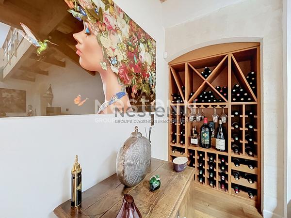 Maison en pierre rénovée 212 m²  à Cambes