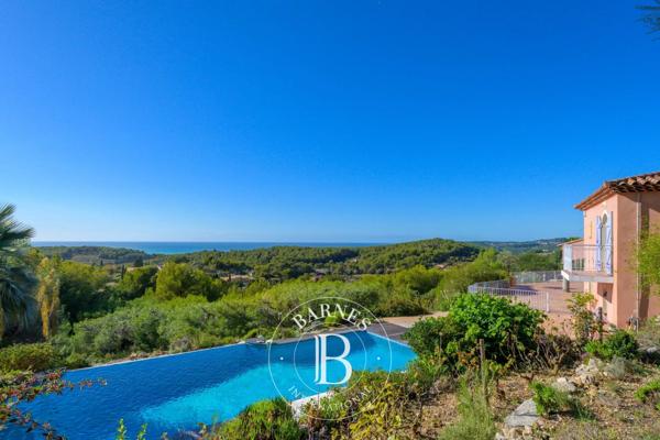Sanary-sur-Mer, Maison 4 Chambres -  240 m² à vendre