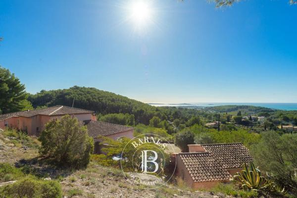 Sanary-sur-Mer, Maison 4 Chambres -  240 m² à vendre