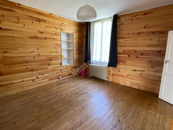 Maison de Maître à Poncé sur le Loir (72340) avec dépendances et terrain