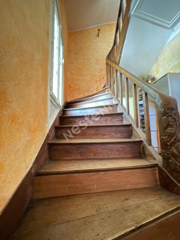 Maison de Maître à Poncé sur le Loir (72340) avec dépendances et terrain