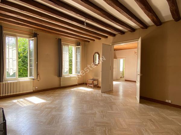 Maison de Maître à Poncé sur le Loir (72340) avec dépendances et terrain