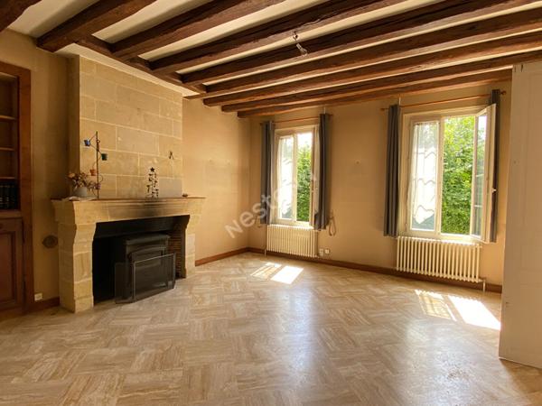 Maison de Maître à Poncé sur le Loir (72340) avec dépendances et terrain
