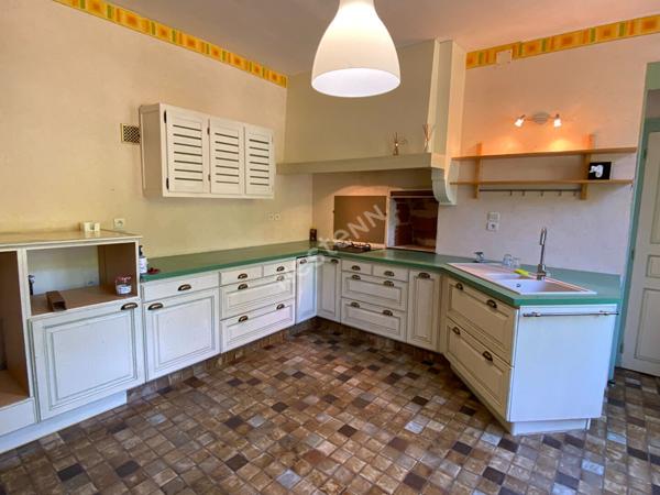 Maison de Maître à Poncé sur le Loir (72340) avec dépendances et terrain