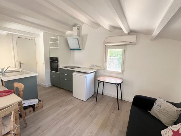 Luynes - Studio meublé climatisé avec terrasse et parking