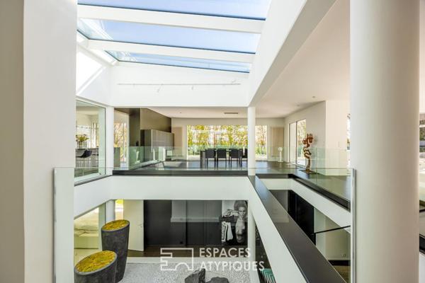 Contemporaine d’exception dans son écrin verdoyant