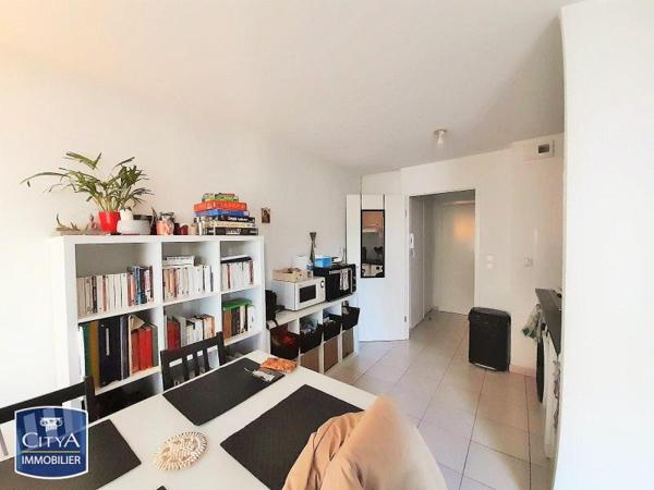 Appartement à louer 1 pièce 27.85m²