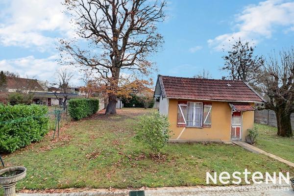 A SAINTE GENEVIEVE DES BOIS, PROCHE GABRIEL PERI, ECOLES ET COMMERCES, 15 MINUTES A PIED DE LA GARE, MAISON INDIVIDUELLE DE 5 PIECES 3 CHAMBRES AVEC SOUS-SOL TOTAL