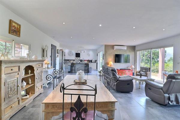 Maison Evenos 5 pièce(s) 138 m2 sur 920 m2 de terrain