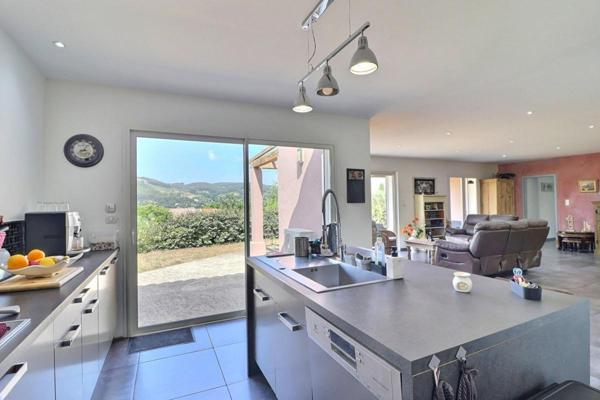 Maison Evenos 5 pièce(s) 138 m2 sur 920 m2 de terrain