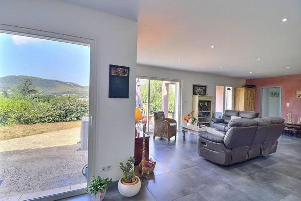 Maison Evenos 5 pièce(s) 138 m2 sur 920 m2 de terrain