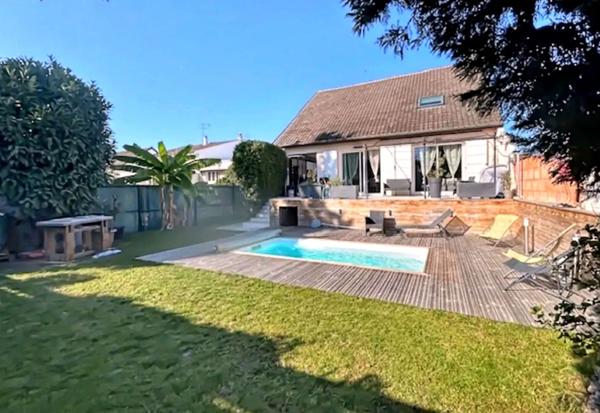 Maison Champs Sur Marne 8 pièce(s) 207 m2