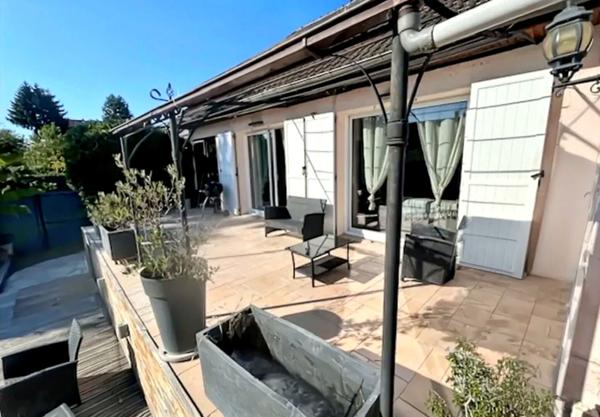 Maison Champs Sur Marne 8 pièce(s) 207 m2