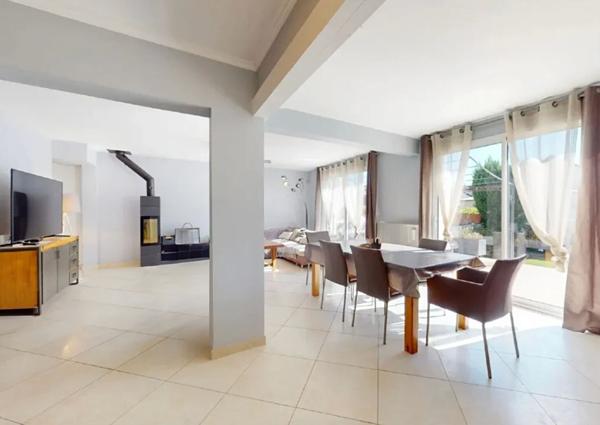 Maison Champs Sur Marne 8 pièce(s) 207 m2