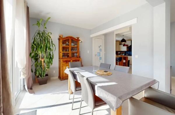 Maison Champs Sur Marne 8 pièce(s) 207 m2