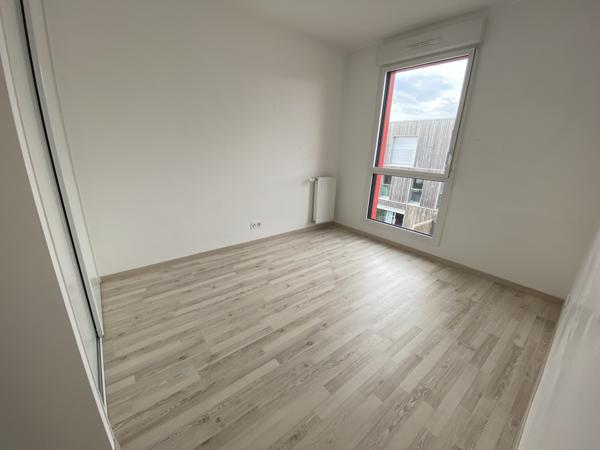 SAUTRON - T3 - 68 M2 + TERRASSE + PK + CAVE