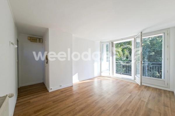 Appartement à louer 3 pièces de 52,3 m² à Sainte-Geneviève-des-Bois