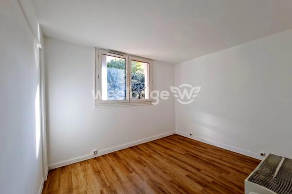 Appartement à louer 3 pièces de 52,3 m² à Sainte-Geneviève-des-Bois