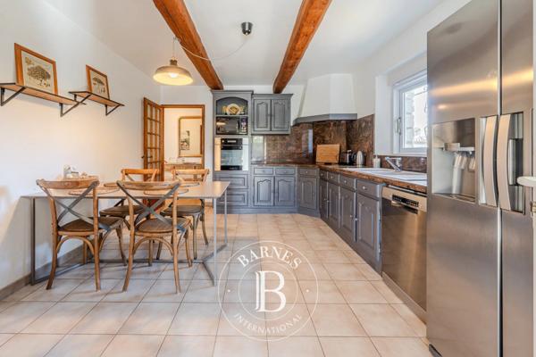 Cavaillon, Maison de village 5 Chambres -  247 m² à vendre