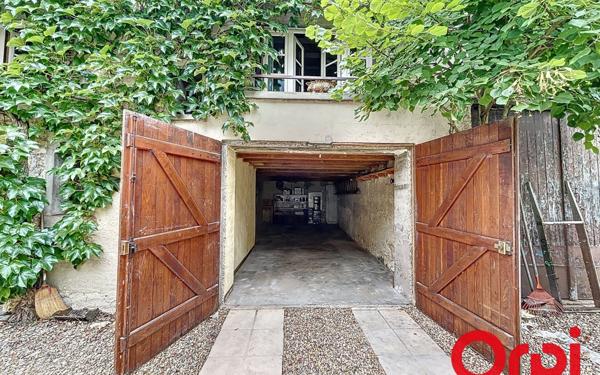 Maison à vendre    3 pièces •  Saint-Amand-Montrond