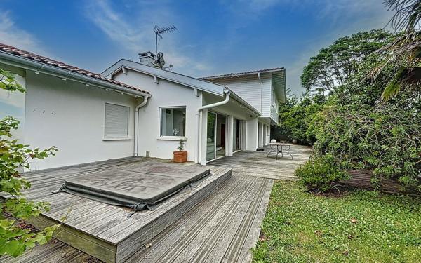 Maison à louer    6 pièces • 185 m2 Anglet