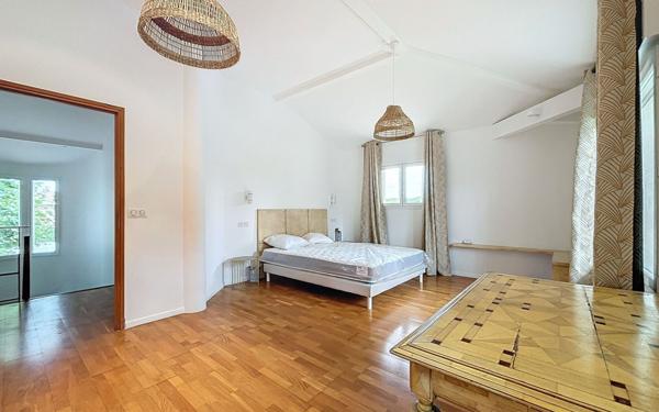 Maison à louer    6 pièces • 185 m2 Anglet