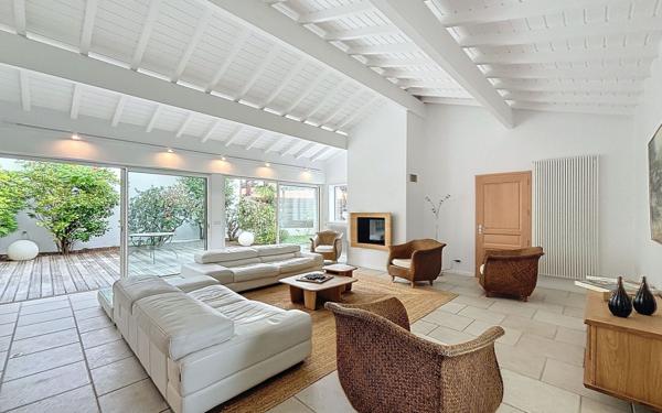 Maison à louer    6 pièces • 185 m2 Anglet