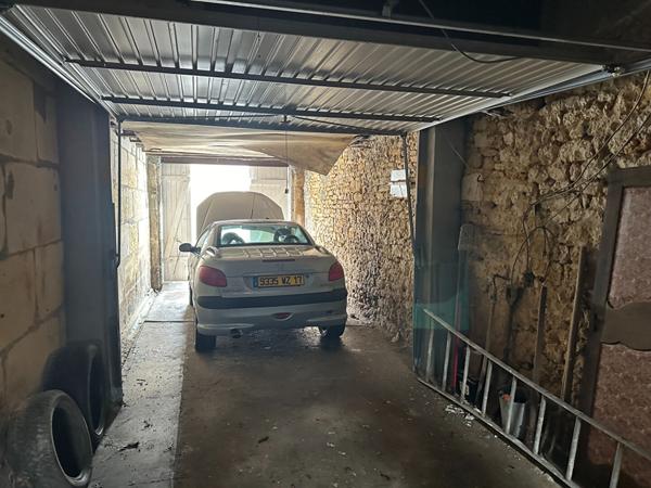 IMMEUBLE / MAISON AVEC GARAGES ? HYPERCENTRE - 62.33 m2