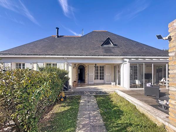 À vendre - Maison individuelle, 6 pièces située à Montlouis-sur-Loire (37270)