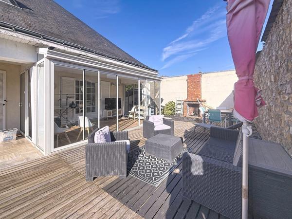 À vendre - Maison individuelle, 6 pièces située à Montlouis-sur-Loire (37270)