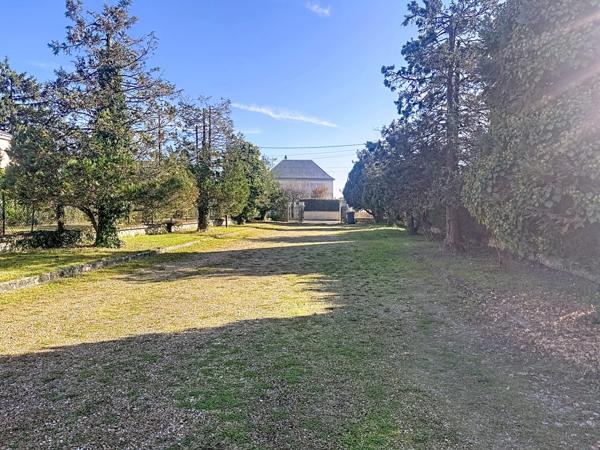 À vendre - Maison individuelle, 6 pièces située à Montlouis-sur-Loire (37270)