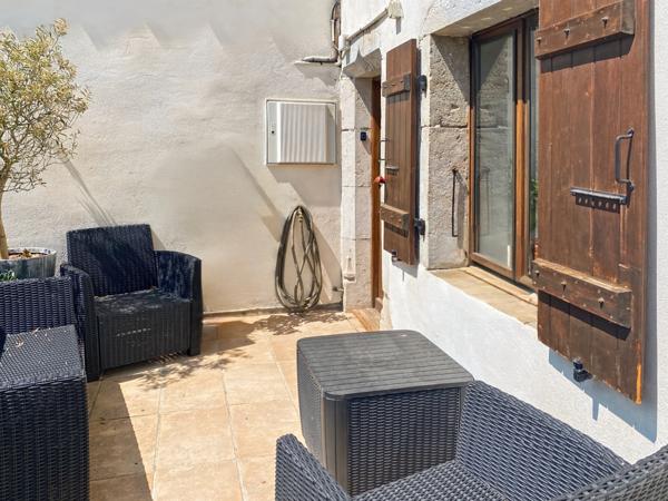 Maison à vendre 7 pièces GRILLY (01)