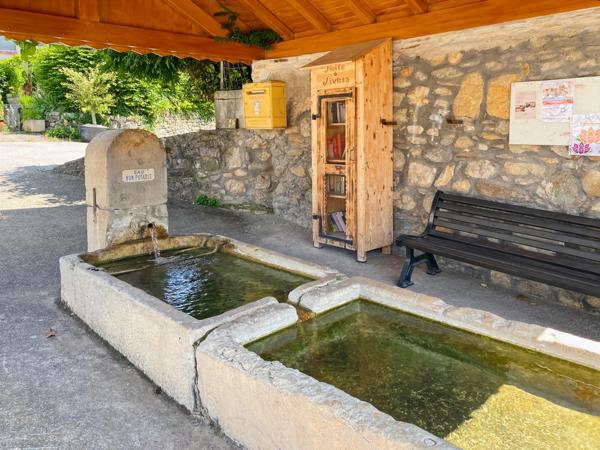 Maison à vendre 7 pièces GRILLY (01)