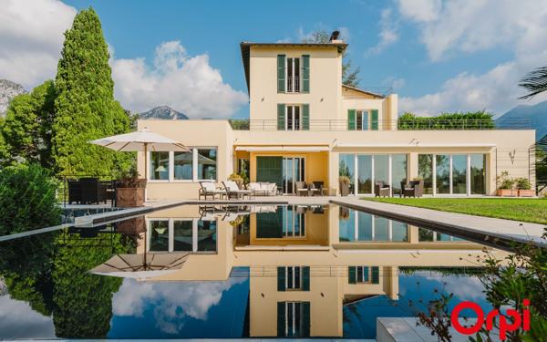 Maison à vendre    11 pièces • 366,10 m2 Menton