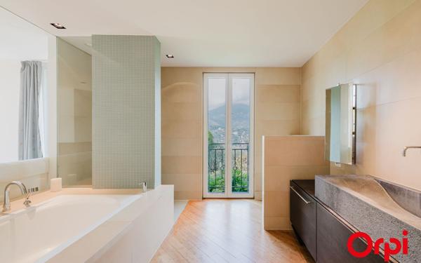 Maison à vendre    11 pièces • 366,10 m2 Menton