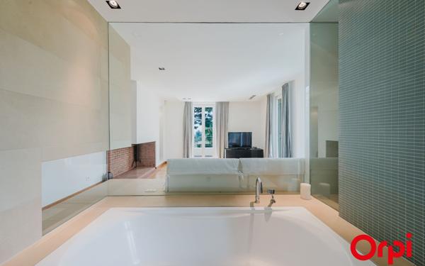 Maison à vendre    11 pièces • 366,10 m2 Menton