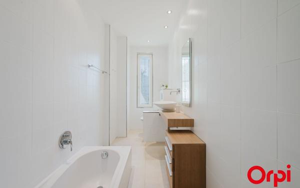 Maison à vendre    11 pièces • 366,10 m2 Menton