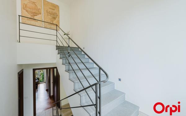 Maison à vendre    11 pièces • 366,10 m2 Menton