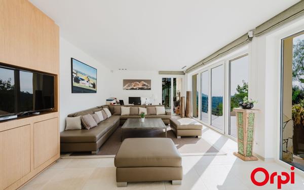 Maison à vendre    11 pièces • 366,10 m2 Menton