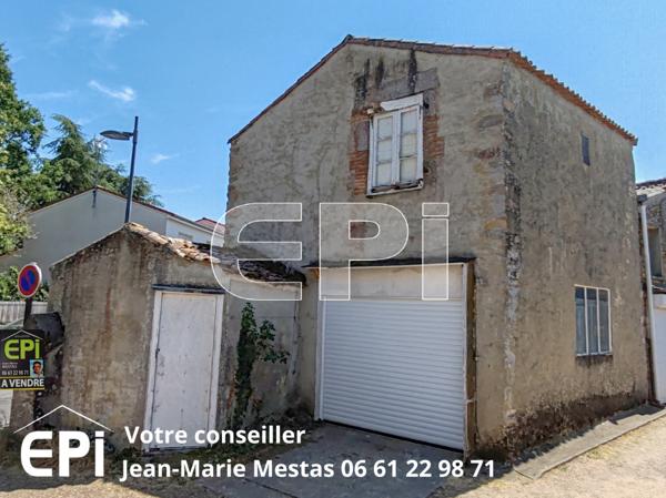 Nueil-les-Aubiers Local Ajouter à ma sélection Référence : 6392