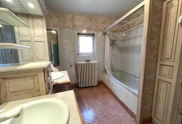 Maison à vendre à Moncé-en-Saosnois dans la Sarthe (72260), ref : 72126-3081