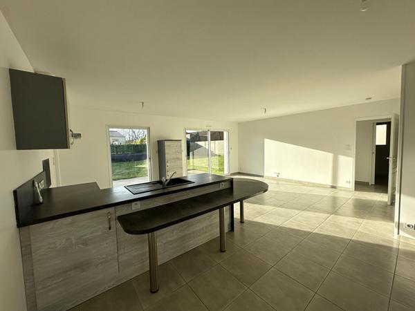 Maison plain pied 106 m² à vendre à AIZENAY