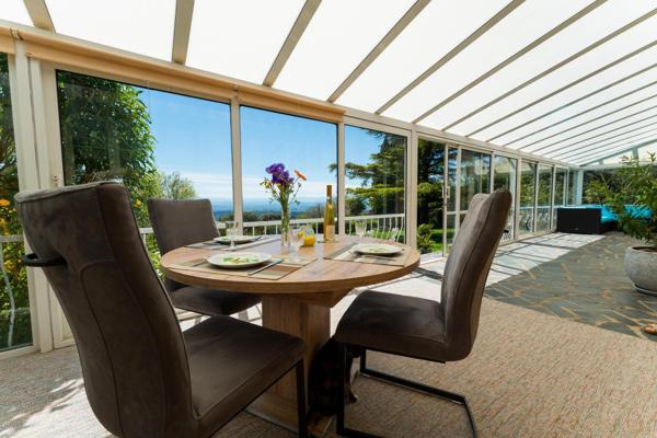 Maison d’exception à Saissac avec vue panoramique sur les Pyrénées