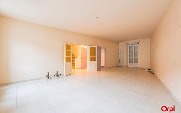 Maison à vendre    4 pièces •  Mareuil-le-Port