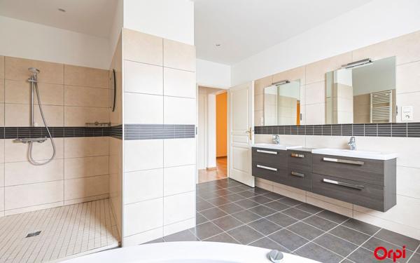 Maison à vendre    4 pièces •  Mareuil-le-Port