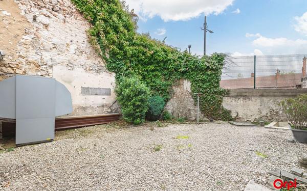 Maison à vendre    4 pièces •  Mareuil-le-Port