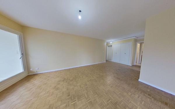 Appartement à louer    4 pièces • 79 m2 Champagne-au-Mont-d'Or